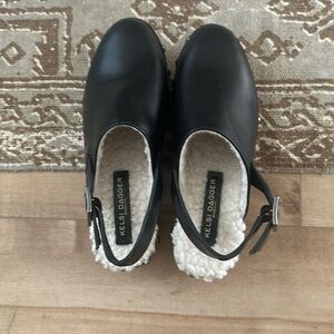 Kelsi Dagger clogs size 6with fur inside